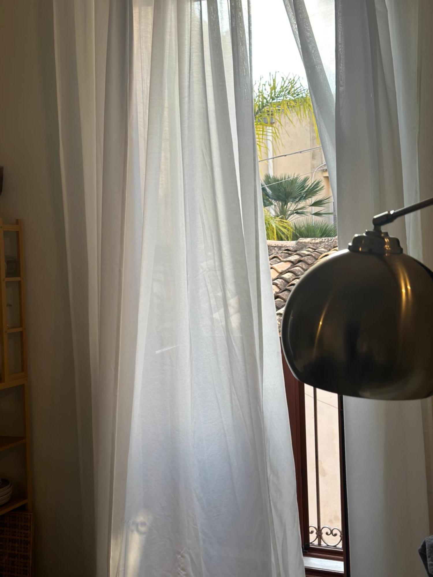 F Home Ното Екстер'єр фото
